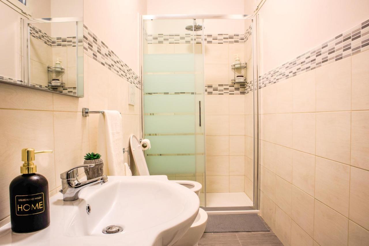 Netflix - Centro Storico Urbino Appartement Buitenkant foto